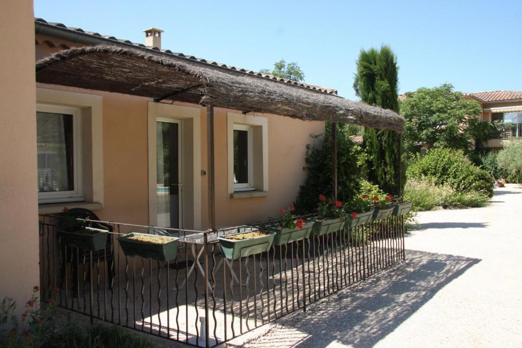 Residence Les Peupliers Loriol-du-Comtat المظهر الخارجي الصورة